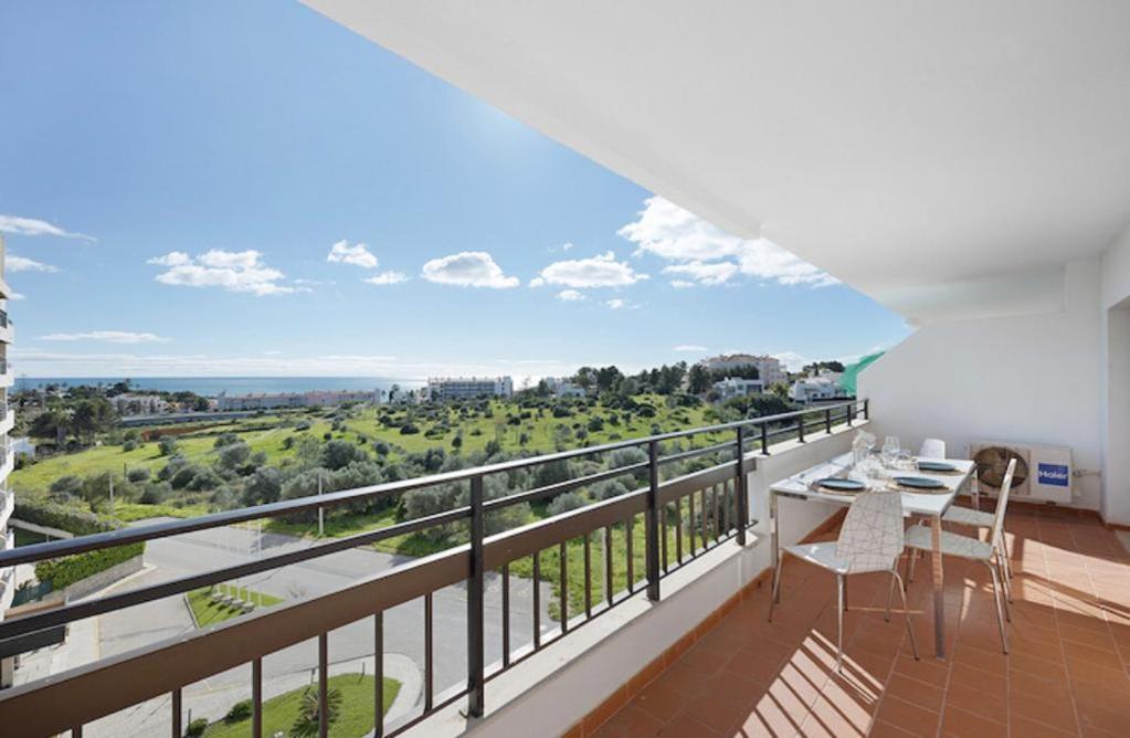 Cozy Apartment With Seaview 300M From The Beach Portimão Dış mekan fotoğraf